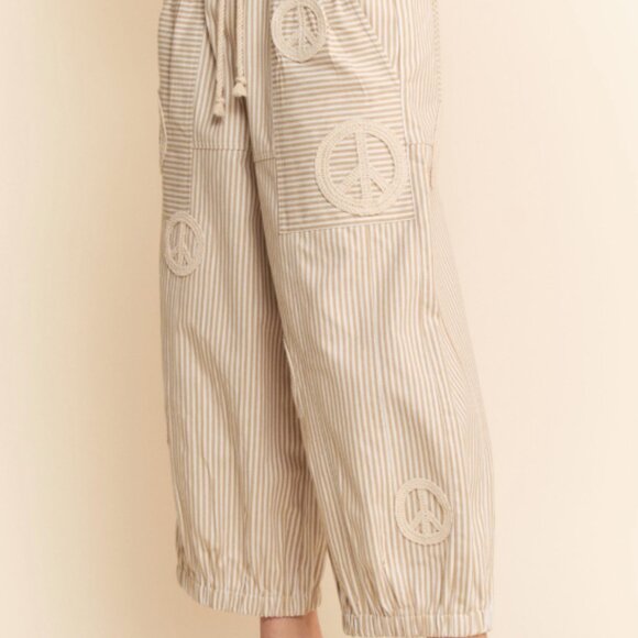 DD1  Black Davi &Dani Pinstripe Palazzo Peace Sign Pants - Picture 7 of 8